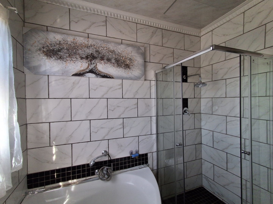 3 Bedroom Property for Sale in Ikageng North West